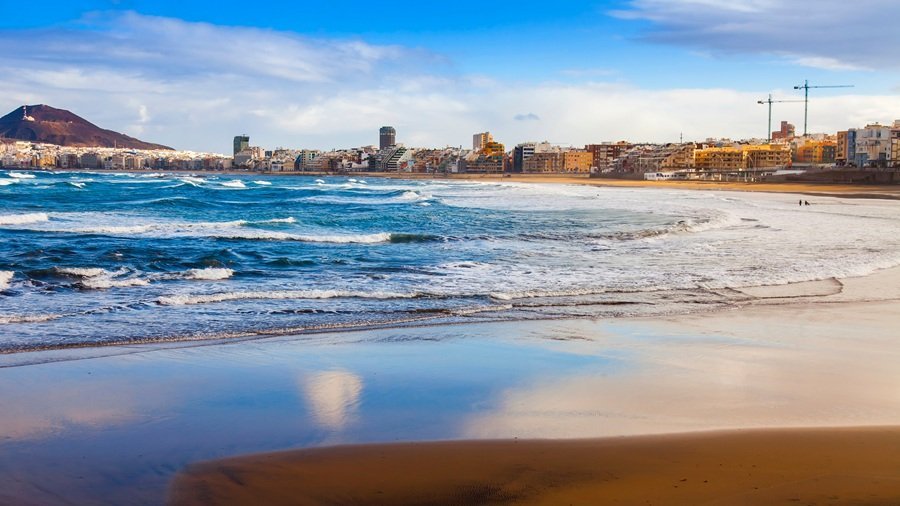 warmest place in europe in february