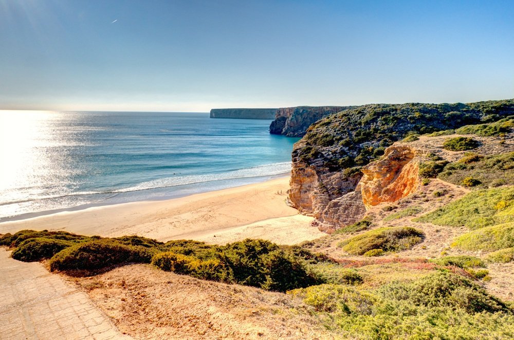 warm destinations in april